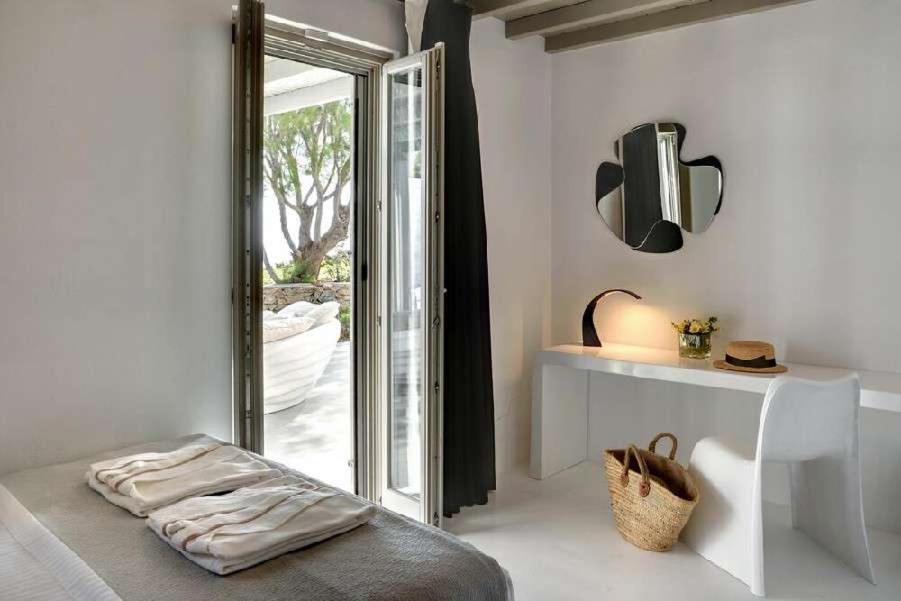 Villa Dafni 4Bed With Pool In Kalafatis Spilia Mykonos Town Exterior photo
